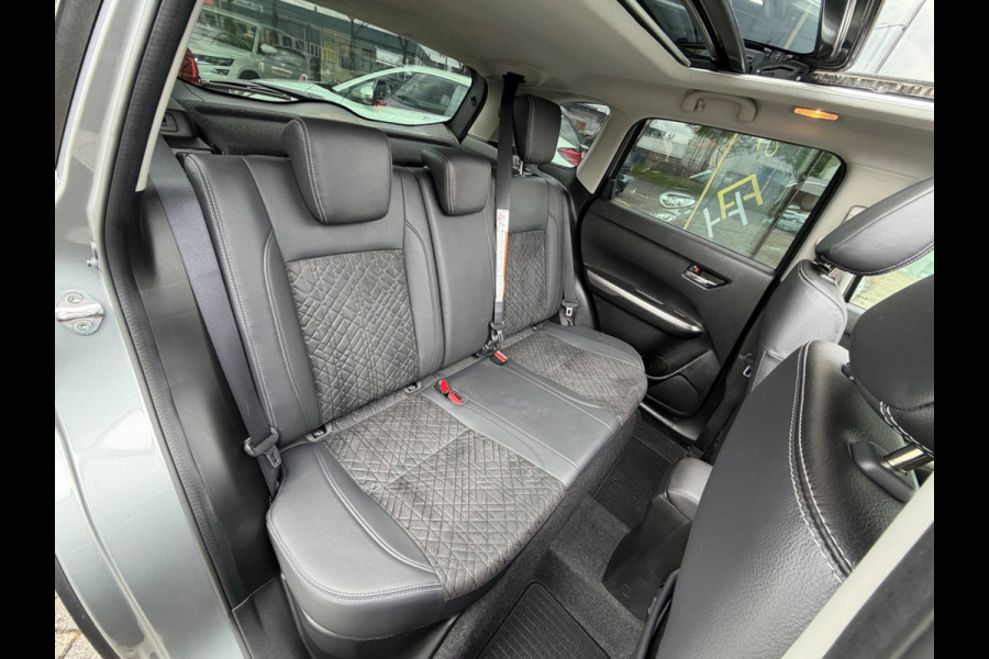 Suzuki Vitara 1.4 automaat Style Smart Hybrid, 1e eigenaar, 2-Tone, Panoramadak/schuifdak, CarPlay