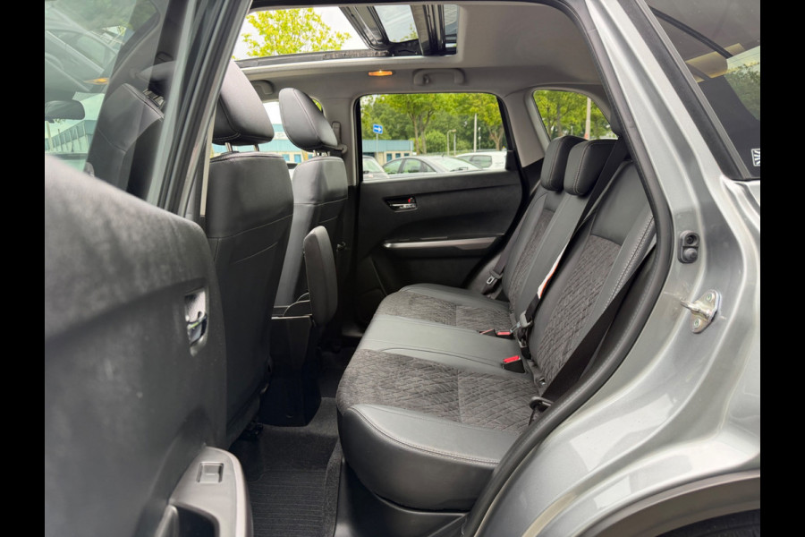 Suzuki Vitara 1.4 automaat Style Smart Hybrid, 1e eigenaar, 2-Tone, Panoramadak/schuifdak, CarPlay