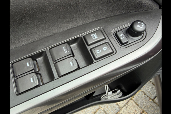 Suzuki Vitara 1.4 automaat Style Smart Hybrid, 1e eigenaar, 2-Tone, Panoramadak/schuifdak, CarPlay