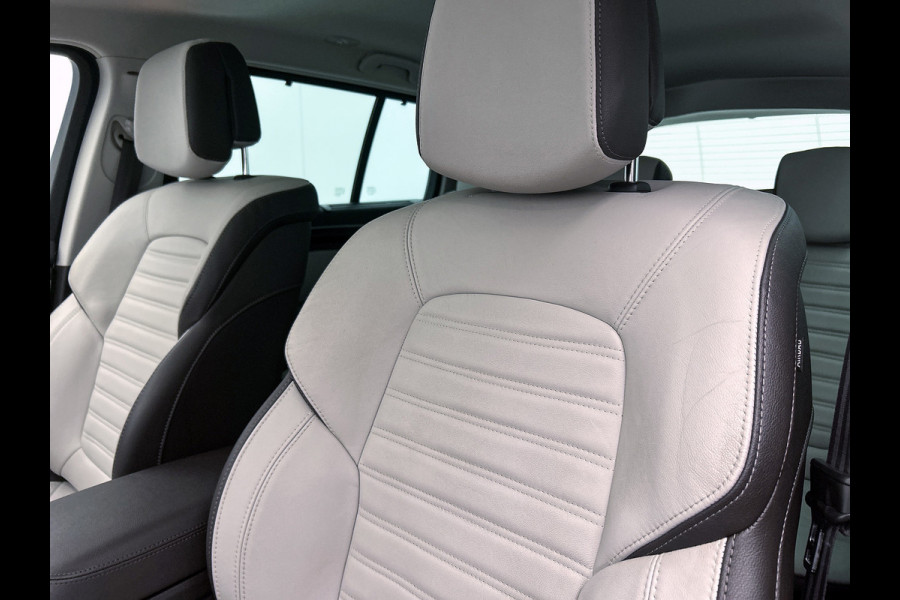 Renault Espace 1.8 TCe Initiale Paris (Perfect OnderH, Panorama, Stoel VerW, Camera, Naiv, Trekhaak, Head-up, Etc)