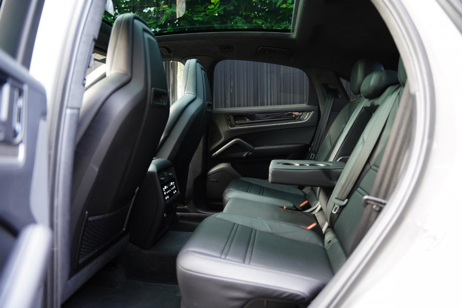 Porsche Cayenne 4.0 Turbo S E-Hybrid / Achteras Besturing / PDCC