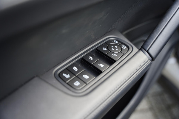 Porsche Cayenne 4.0 Turbo S E-Hybrid / Achteras Besturing / PDCC