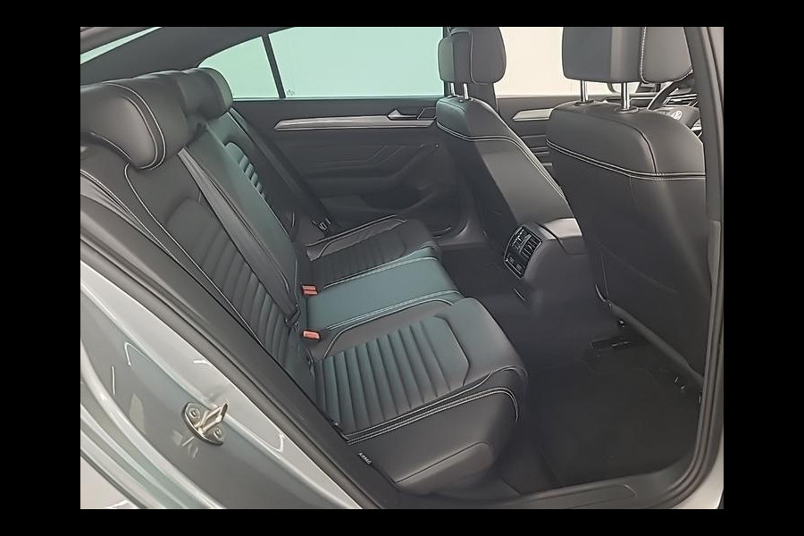 Volkswagen Passat 1.4 TSI PHEV GTE Business | Plug-in Hybride | Panoramadak | Head-up | Nederlandse auto origineel 10.000km | Trekhaak |