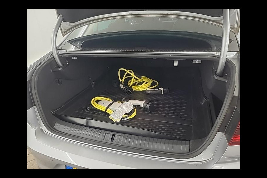 Volkswagen Passat 1.4 TSI PHEV GTE Business | Plug-in Hybride | Panoramadak | Head-up | Nederlandse auto origineel 10.000km | Trekhaak |