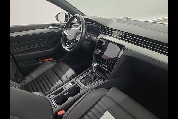 Volkswagen Passat 1.4 TSI PHEV GTE Business | Plug-in Hybride | Panoramadak | Head-up | Nederlandse auto origineel 10.000km | Trekhaak |