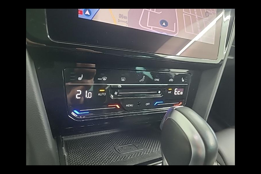 Volkswagen Passat 1.4 TSI PHEV GTE Business | Plug-in Hybride | Panoramadak | Head-up | Nederlandse auto origineel 10.000km | Trekhaak |