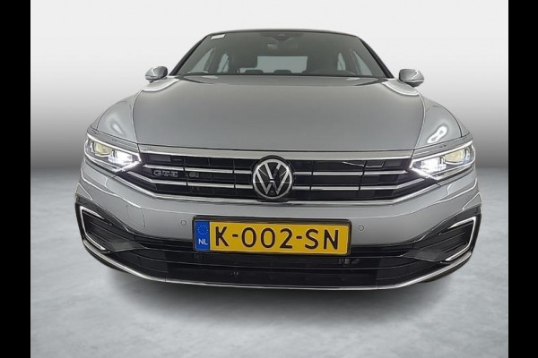 Volkswagen Passat 1.4 TSI PHEV GTE Business | Plug-in Hybride | Panoramadak | Head-up | Nederlandse auto origineel 10.000km | Trekhaak |