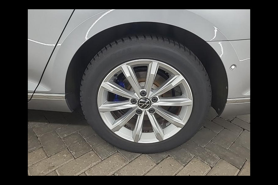 Volkswagen Passat 1.4 TSI PHEV GTE Business | Plug-in Hybride | Panoramadak | Head-up | Nederlandse auto origineel 10.000km | Trekhaak |