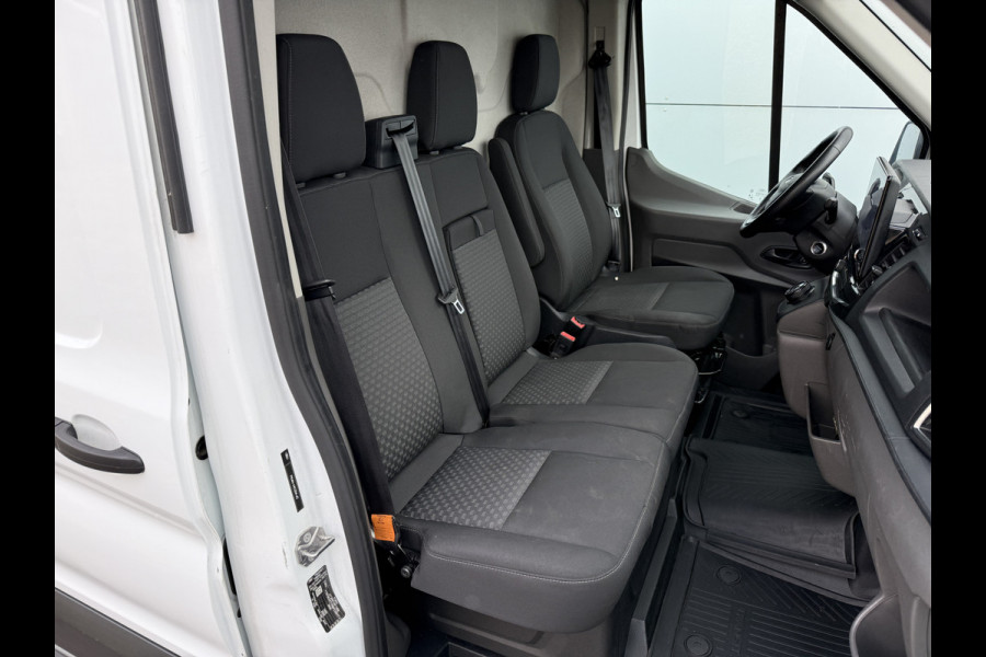 Ford E-Transit 68kWh 184PK L3H3 317km WLTP 96% (SOH) BEV Snelladen Camera Cruise control Climate control Carplay Navigatie Laadkabel Parkeersensoren