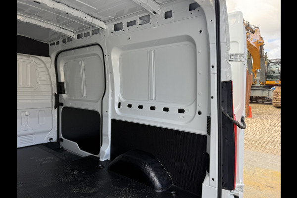Maxus eDeliver 9 72kWh Nieuw Elektrisch 72kWh 280km WLTP L2H2 204PK ACC Stoelverwarming Snelladen LED Airco BPM Vrij