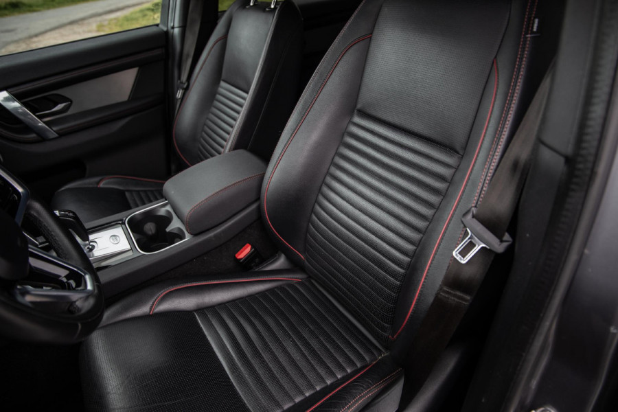 Land Rover Discovery Sport P300e Aut. AWD R-Dynamic CARPLAY / LEER / DEALER ONDERHOUDEN / CAMERA