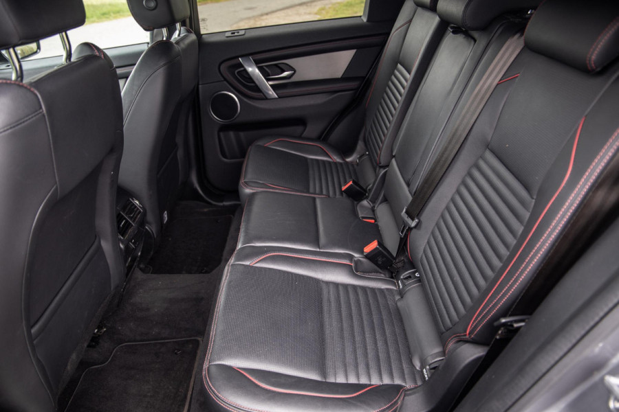 Land Rover Discovery Sport P300e Aut. AWD R-Dynamic CARPLAY / LEER / DEALER ONDERHOUDEN / CAMERA