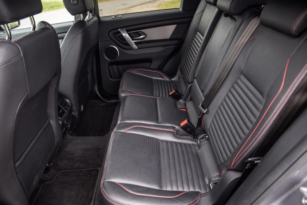 Land Rover Discovery Sport P300e Aut. AWD R-Dynamic CARPLAY / LEER / DEALER ONDERHOUDEN / CAMERA