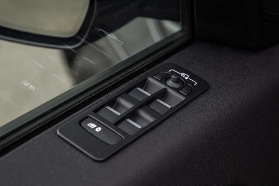 Land Rover Discovery Sport P300e Aut. AWD R-Dynamic CARPLAY / LEER / DEALER ONDERHOUDEN / CAMERA