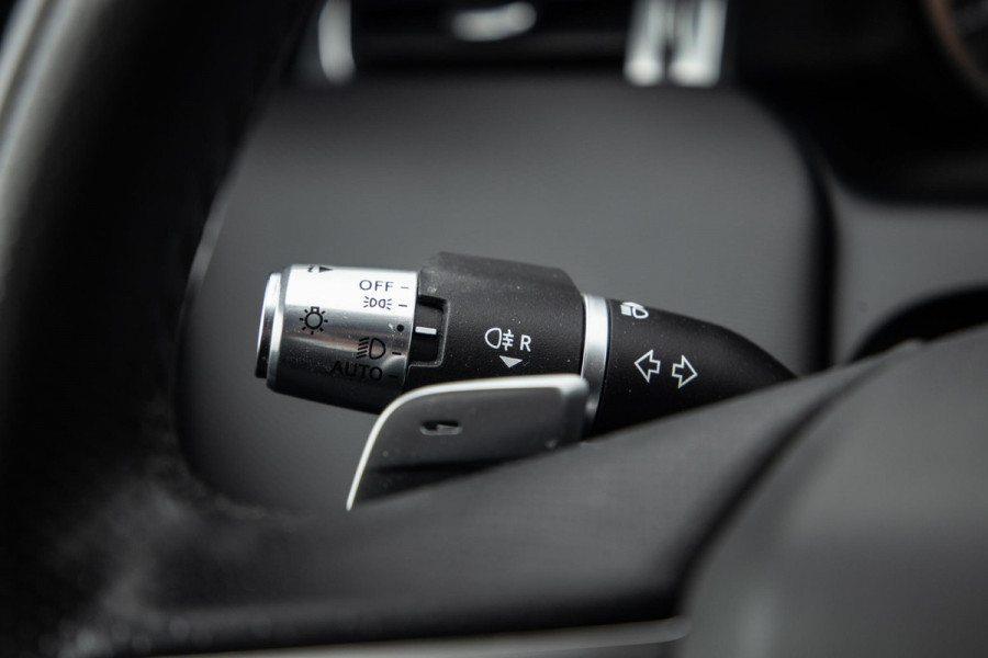 Land Rover Discovery Sport P300e Aut. AWD R-Dynamic CARPLAY / LEER / DEALER ONDERHOUDEN / CAMERA