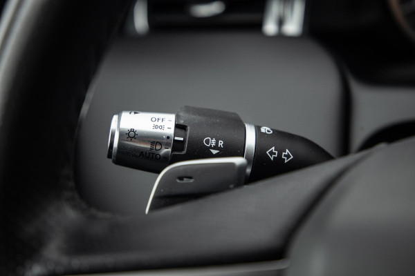 Land Rover Discovery Sport P300e Aut. AWD R-Dynamic CARPLAY / LEER / DEALER ONDERHOUDEN / CAMERA