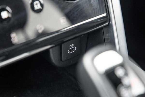 Land Rover Discovery Sport P300e Aut. AWD R-Dynamic CARPLAY / LEER / DEALER ONDERHOUDEN / CAMERA