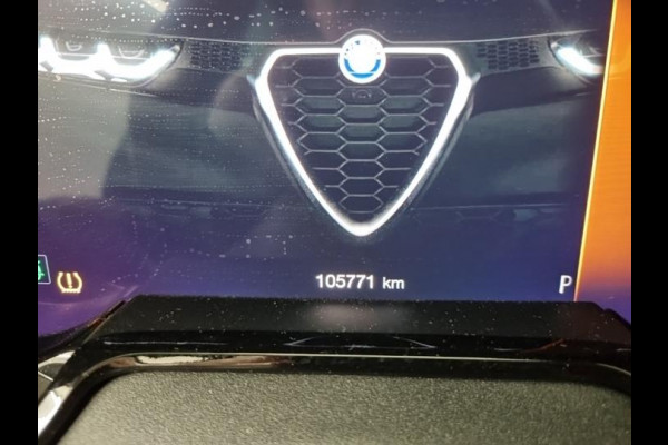 Alfa Romeo Tonale 1.3T PHEV Edizione Speciale | 280PK | Winterpakket | NL-Auto | Camera |