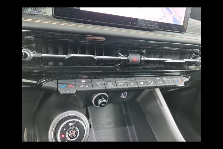 Alfa Romeo Tonale 1.3T PHEV Edizione Speciale | 280PK | Winterpakket | NL-Auto | Camera |