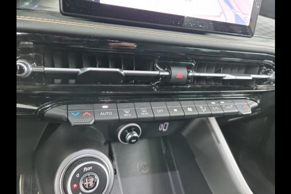 Alfa Romeo Tonale 1.3T PHEV Edizione Speciale | 280PK | Winterpakket | NL-Auto | Camera |