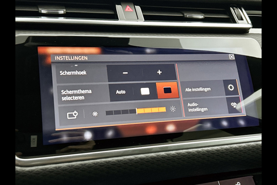 Land Rover Range Rover Velar 2.0 P300 Turbo AWD R-Dynamic HSE (Nieuwe Ketting, Zeer Goed onderH, Panorama, 360 Camera, Head-up,Etc