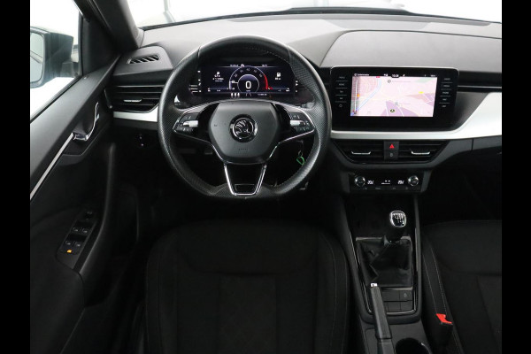 Škoda Kamiq 1.0 TSI Sport | Virtual Cockpit | Carplay | Navigatie | Sportstoelen | 17'' | Full LED | Climate control | Parkeerhulp | Cruise control | Bluetooth
