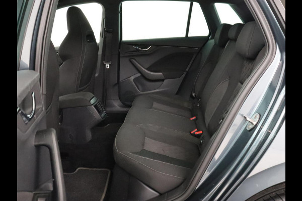 Škoda Kamiq 1.0 TSI Sport | Virtual Cockpit | Carplay | Navigatie | Sportstoelen | 17'' | Full LED | Climate control | Parkeerhulp | Cruise control | Bluetooth