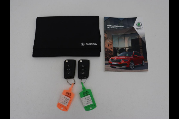 Škoda Kamiq 1.0 TSI Sport | Virtual Cockpit | Carplay | Navigatie | Sportstoelen | 17'' | Full LED | Climate control | Parkeerhulp | Cruise control | Bluetooth