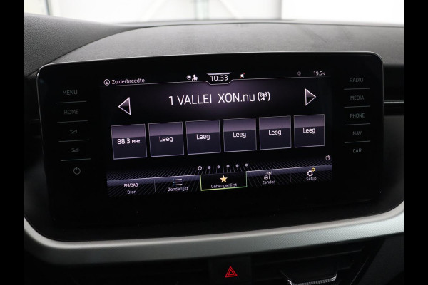 Škoda Kamiq 1.0 TSI Sport | Virtual Cockpit | Carplay | Navigatie | Sportstoelen | 17'' | Full LED | Climate control | Parkeerhulp | Cruise control | Bluetooth