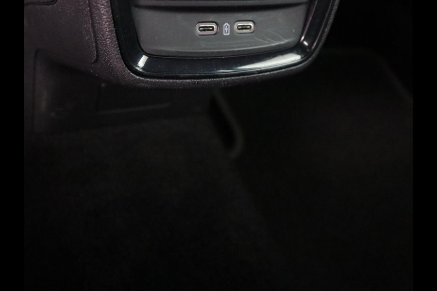 Škoda Kamiq 1.0 TSI Sport | Virtual Cockpit | Carplay | Navigatie | Sportstoelen | 17'' | Full LED | Climate control | Parkeerhulp | Cruise control | Bluetooth