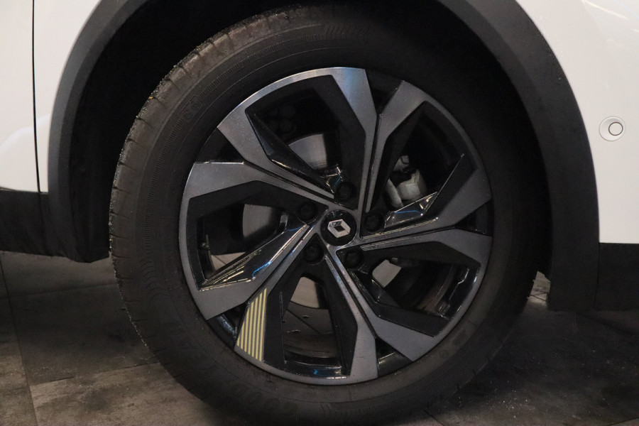 Renault Captur 1.6 E-Tech full hybrid 145 E-Tech engineered ACC PDC Navi Stoelverwarming 360 Camera NAP! * Hemelvaartsdag geopend van 12:00 tot 17:00u *
