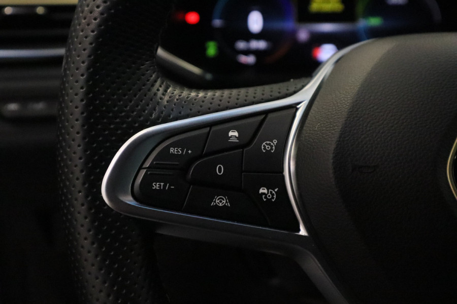 Renault Captur 1.6 E-Tech full hybrid 145 E-Tech engineered ACC PDC Navi Stoelverwarming 360 Camera NAP! * Hemelvaartsdag geopend van 12:00 tot 17:00u *