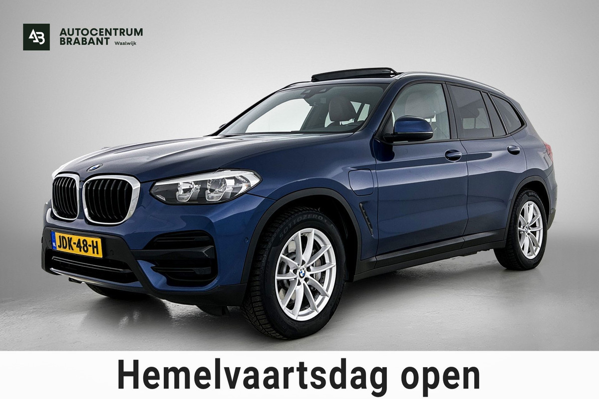 BMW X3 XDrive30e High Executive(Goed onderH, Panorama, Carplay, Camera, StoelV, Parkeersensoren V+A, Etc)