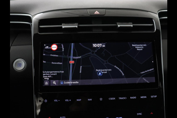 Hyundai Tucson 1.6 T-GDI PHEV Comfort 4WD | SOH 96% | Stoelverwarming | Trekhaak | Adaptive cruise | Camera | Carplay | Full LED | Navigatie | DAB | Keyless | Climate control | Plug In