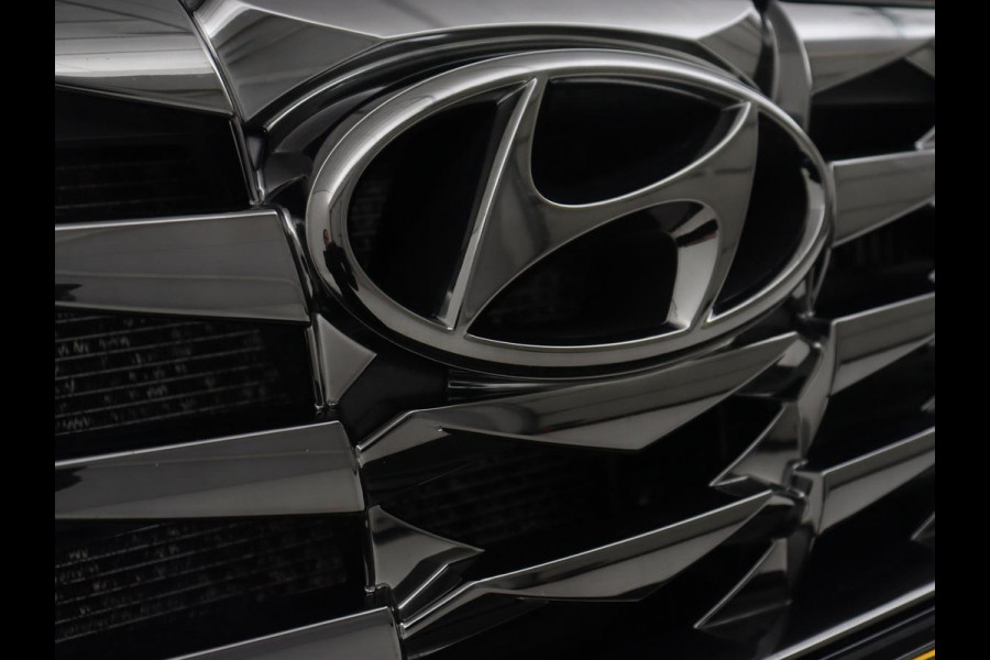 Hyundai Tucson 1.6 T-GDI PHEV Comfort 4WD | SOH 96% | Stoelverwarming | Trekhaak | Adaptive cruise | Camera | Carplay | Full LED | Navigatie | DAB | Keyless | Climate control | Plug In