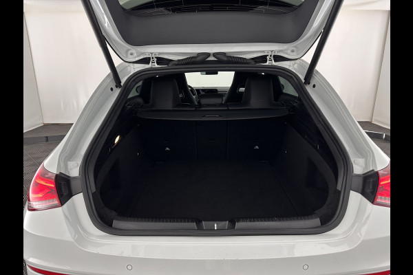Mercedes-Benz CLA-Klasse Shooting Brake 200 Business Solution AMG (INCL.BTW) Aut. *LEATHER-MICROFIBRE | FULL-LED | HEATED-SPORTSEATS | WIDESCREEN-DIGICOCKPIT | DAB+ | NAVI-FULLMAP | CAMERA | PRIVACYGLASS | SHIFT-PADDLES | 18''ALU*