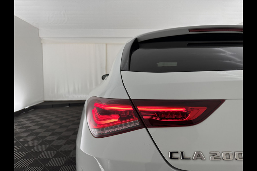 Mercedes-Benz CLA-Klasse Shooting Brake 200 Business Solution AMG (INCL.BTW) Aut. *LEATHER-MICROFIBRE | FULL-LED | HEATED-SPORTSEATS | WIDESCREEN-DIGICOCKPIT | DAB+ | NAVI-FULLMAP | CAMERA | PRIVACYGLASS | SHIFT-PADDLES | 18''ALU*