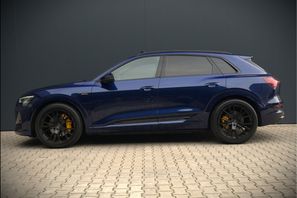 Audi e-tron e-tron 50 quattro Launch edition Black 71 kWh S-Line | Panoramadak | Stoelverwarming | Adaptive Cruise Control | Memory Seat | Parkeersensoren | Keyless | Apple Carplay | SOH 89,22%