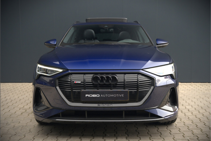 Audi e-tron e-tron 50 quattro Launch edition Black 71 kWh S-Line | Panoramadak | Stoelverwarming | Adaptive Cruise Control | Memory Seat | Parkeersensoren | Keyless | Apple Carplay | SOH 89,22%