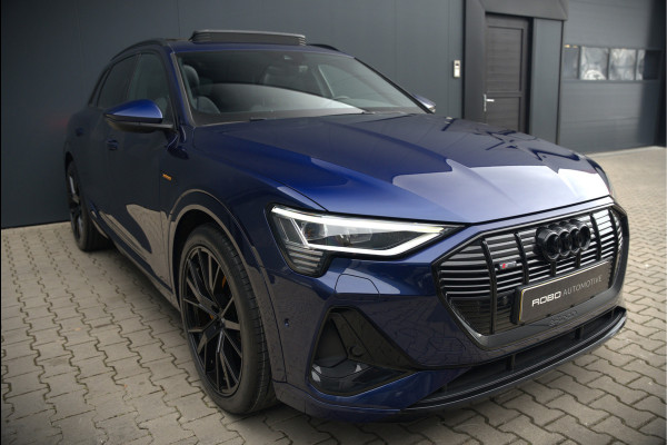 Audi e-tron e-tron 50 quattro Launch edition Black 71 kWh S-Line | Panoramadak | Stoelverwarming | Adaptive Cruise Control | Memory Seat | Parkeersensoren | Keyless | Apple Carplay | SOH 89,22%