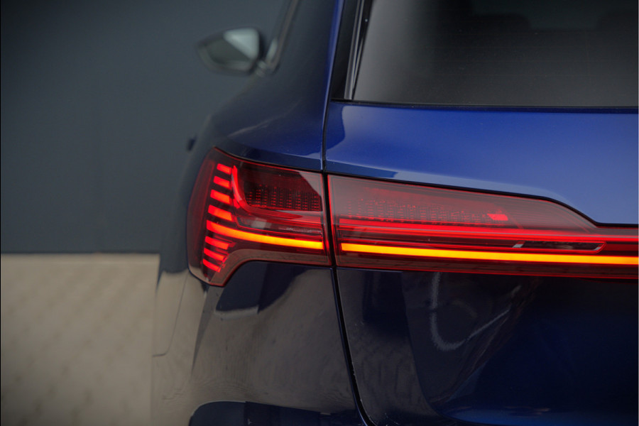 Audi e-tron e-tron 50 quattro Launch edition Black 71 kWh S-Line | Panoramadak | Stoelverwarming | Adaptive Cruise Control | Memory Seat | Parkeersensoren | Keyless | Apple Carplay | SOH 89,22%