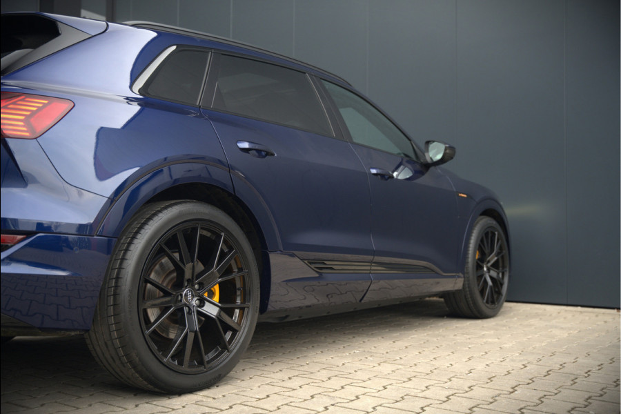 Audi e-tron e-tron 50 quattro Launch edition Black 71 kWh S-Line | Panoramadak | Stoelverwarming | Adaptive Cruise Control | Memory Seat | Parkeersensoren | Keyless | Apple Carplay | SOH 89,22%