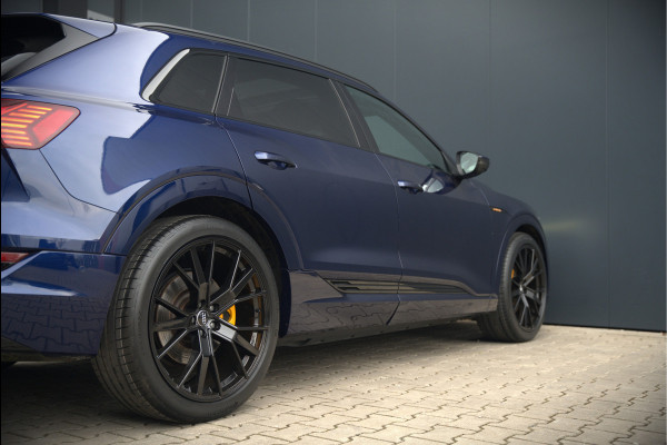 Audi e-tron e-tron 50 quattro Launch edition Black 71 kWh S-Line | Panoramadak | Stoelverwarming | Adaptive Cruise Control | Memory Seat | Parkeersensoren | Keyless | Apple Carplay | SOH 89,22%