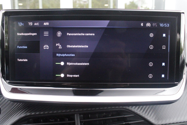 Peugeot 208 1.2 Hybrid 145PK AUTOMAAT GT | NAVIGATIE | DRAADLOZE APPLE CARPLAY/ANDROID AUTO | CAMERA VOOR + ACHTER | FULL LED KOPLAMPEN | LICHTMETALEN VELGEN 17" | DODEHOEK DETECTIE | DRAADLOZE TELEFOONLADER | KEYLESS ENTRY/START | DAB+ RADIO | ADAPTIVE CRUISE CONTROL |