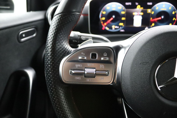 Mercedes-Benz A-Klasse 180 Business Solution AMG*NAVI*CAM*CRUISE*LED*TEL*
