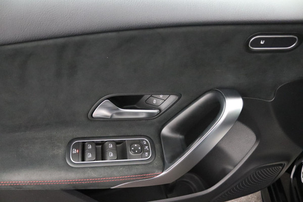 Mercedes-Benz A-Klasse 180 Business Solution AMG*NAVI*CAM*CRUISE*LED*TEL*