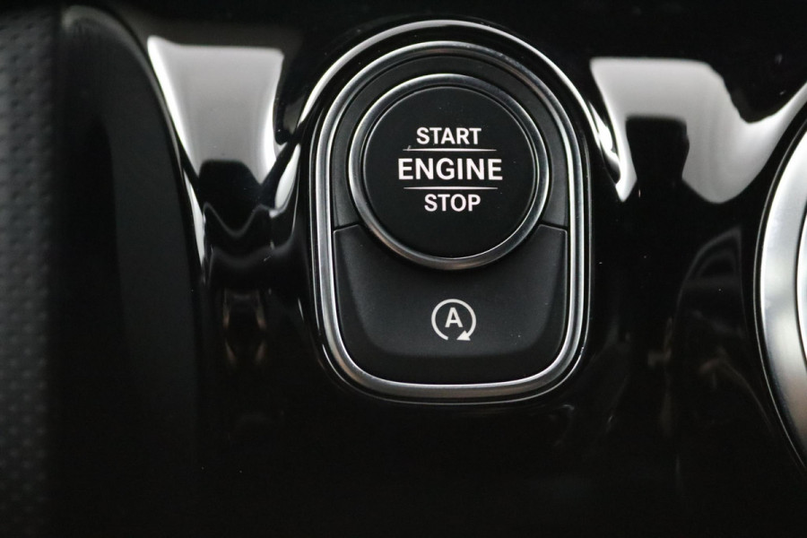 Mercedes-Benz A-Klasse 180 Business Solution AMG*NAVI*CAM*CRUISE*LED*TEL*
