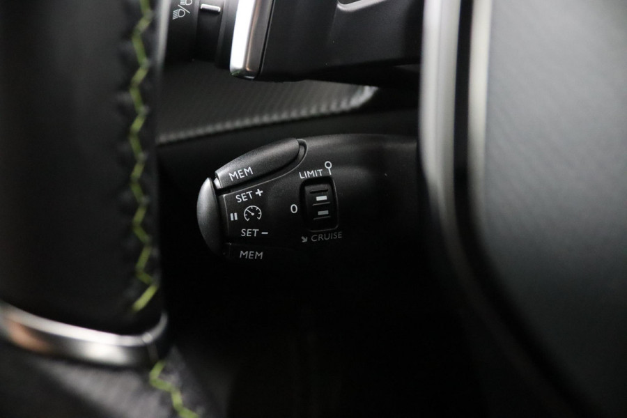 Peugeot 208 GT-LINE*130PK*AUTOM.*CARPLAY*CAM*CRUISE*NAVI*ECC*