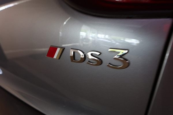 DS DS 3 Crossback E-Tense PERFORMANCE AVM VIRTUAL NAVI HEADUP CLIMA STOELVW PARKASS. "20