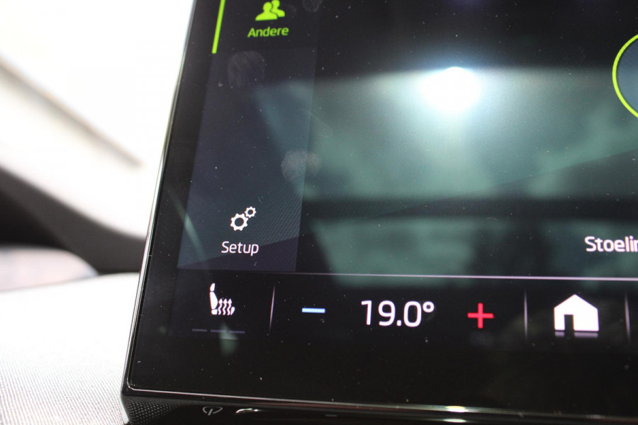 Škoda Enyaq 60 Business Edition | 29.500 km | Virtual Cockpit | Navigatie | Panorama-Dak | Stoelverwarming | Elektr. Stoelen met Geheugen